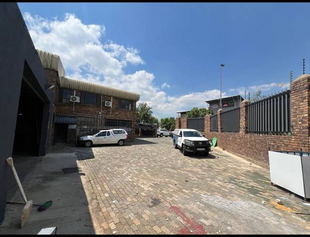 1,500M² FACTORY FOR SALE IN KYA SANDS